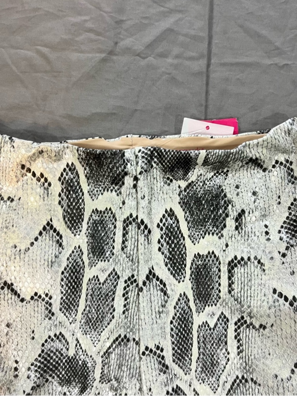 NWT Commando Faux Leather Animal Flared Legging SET | Fog Python - Picture 5 of 13